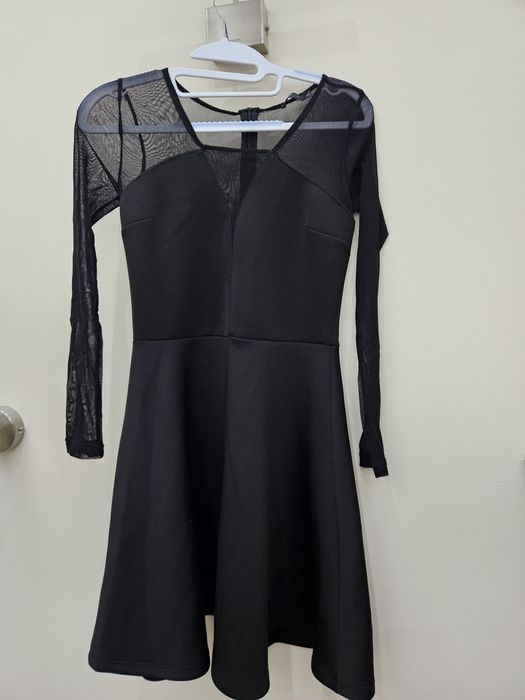 Малка черна рокля