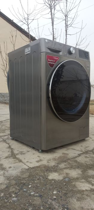 LG 10.⁵кг.Вот это стиралка.