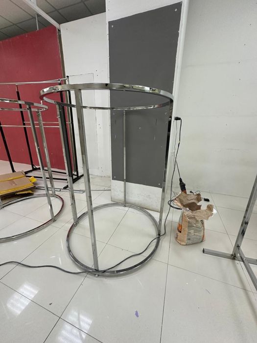 Стойка круглая напольная для одежды