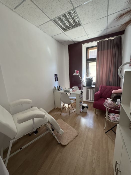 Ищу мастера маникюра/педикюра