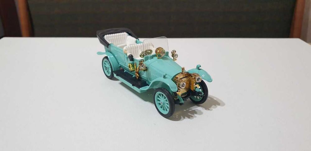 Продам Руссобалт С24-40 в масштабе 1:43 СССР