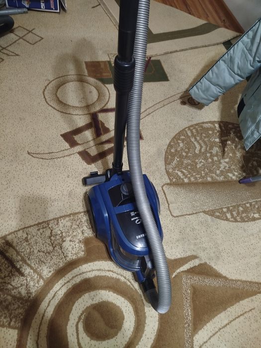 Продается пылесос Самсунг со стаканом