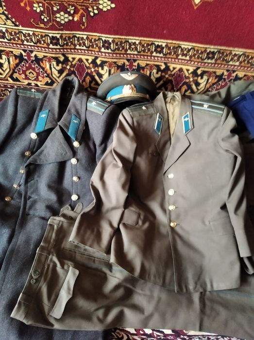 Форменная одежда офицера авиации СССР.