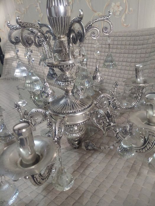 Люстра б/у в хорошем состоянии