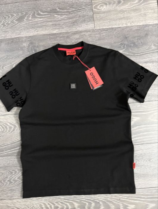 Tricouri barbati   hugo Armani valentino boss