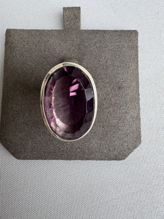 Inel din argint si ametist