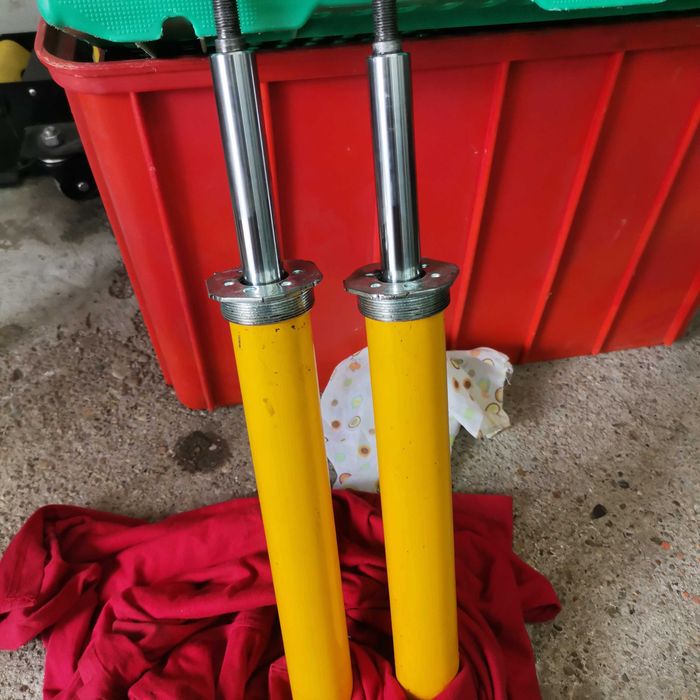 Продавам окачване Астра/кадет