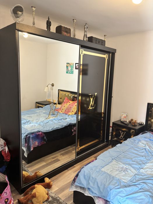 Vand dormitor complet Louis Vuitton - Saltea inclusa