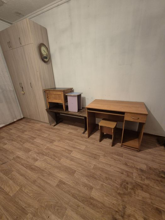 Комната общежитияда 65000+2500свет