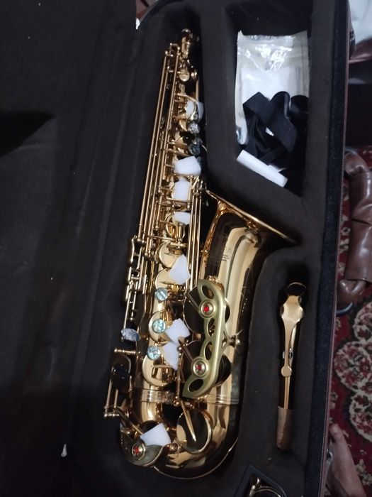 Продам саксофон в отличном состоянии