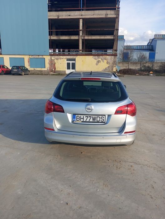 Opel Astra J 2013