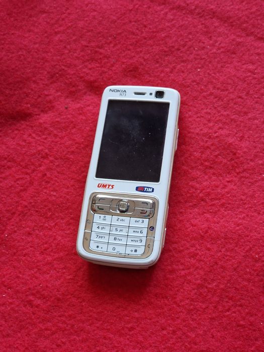 Telefon Nokia N73