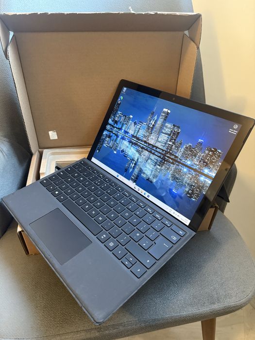 Microsoft Surface pro 7+