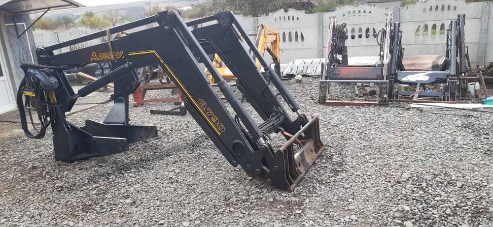 Incarcator frontal profesional agram mailewx  Quicke