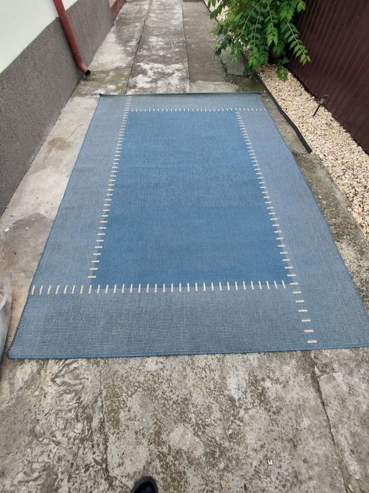 2 covoare latime 200 cm, lungime 285 cm