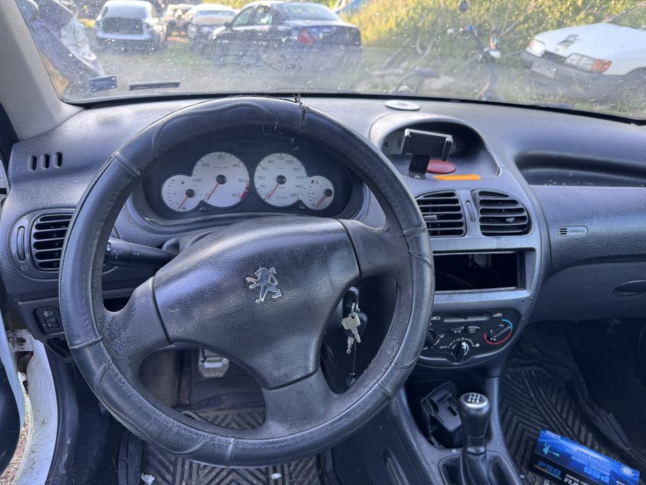 Peugeot 206 1.4hdi 68кс 1999г На Части