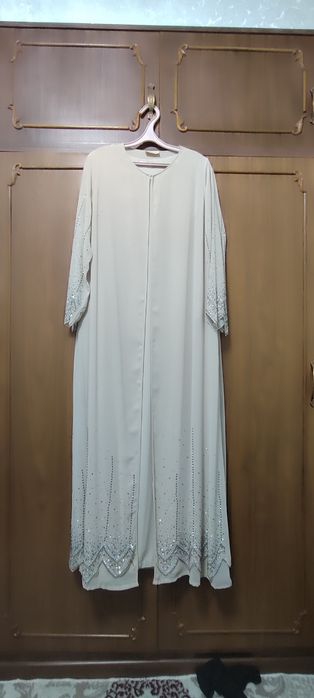 Abaya 1 2 marta kiyilgan yengide