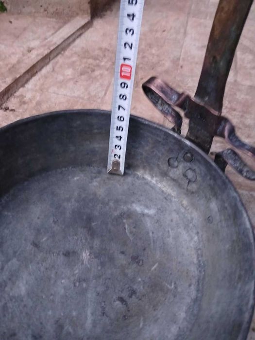 Стар меден тиган и месингова ваза