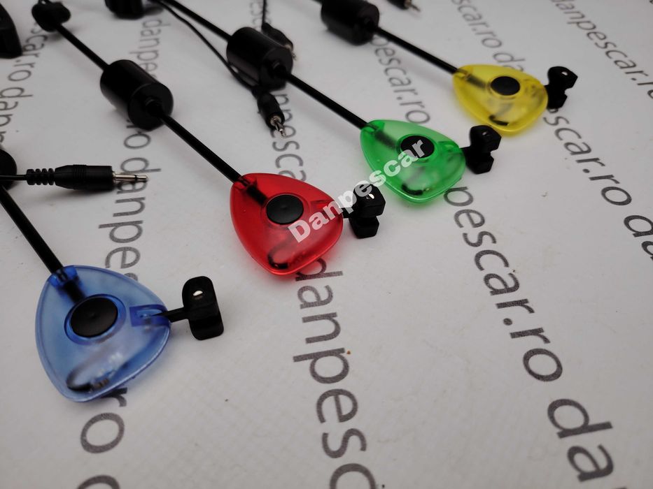 Set 4 Swingeri cu bile magnetice si Iluminare COLOR Wind Blade SW 015