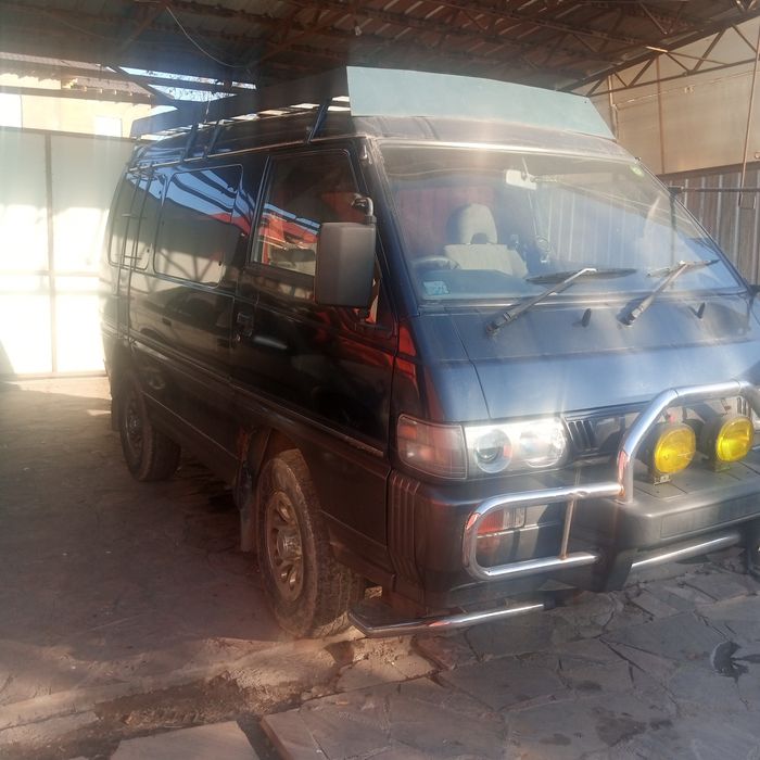 Митсубиси Делика