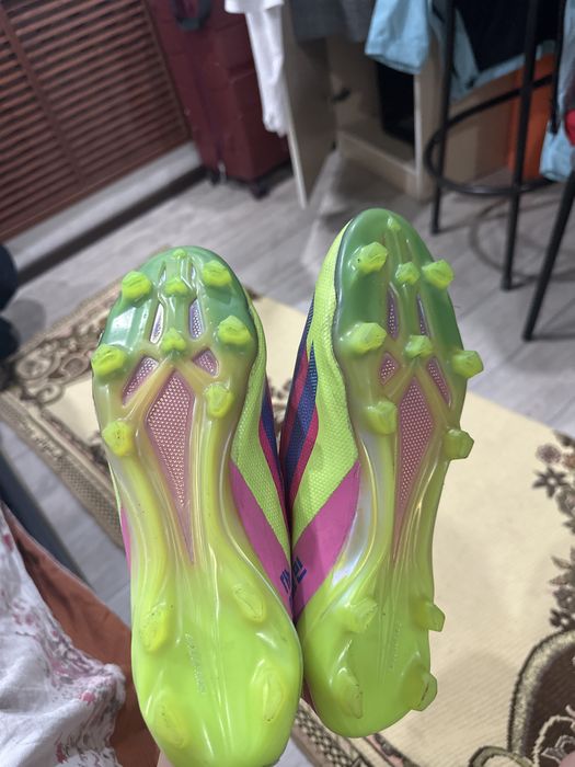 сараконожки адидас