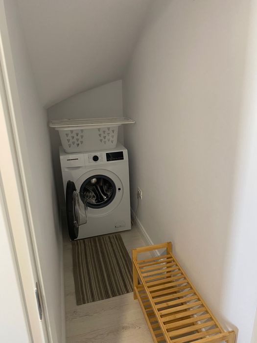 Studio de închiriat