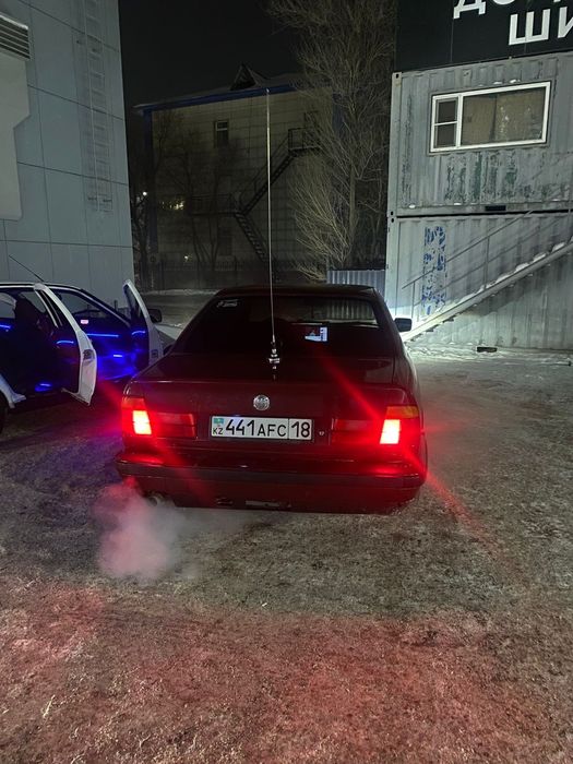 Бмв е34.          .