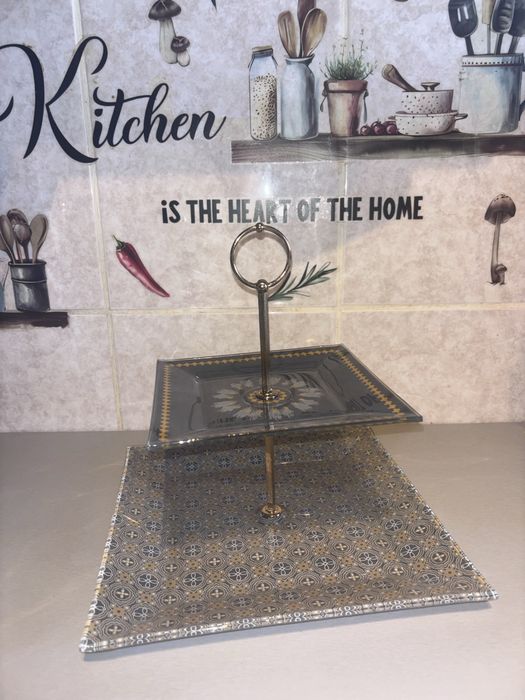 Suport / Platou cu 2 niveluri English Home – Nou, în cutie