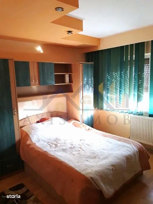 Apartament 3 camere conf  1 decomandat  zona 1 Dec 1918