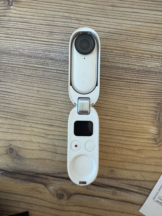 Camera actiune Insta 360 GO 2