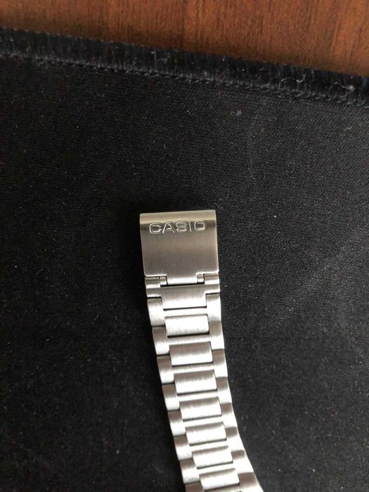 Продам часы Casio срочно!