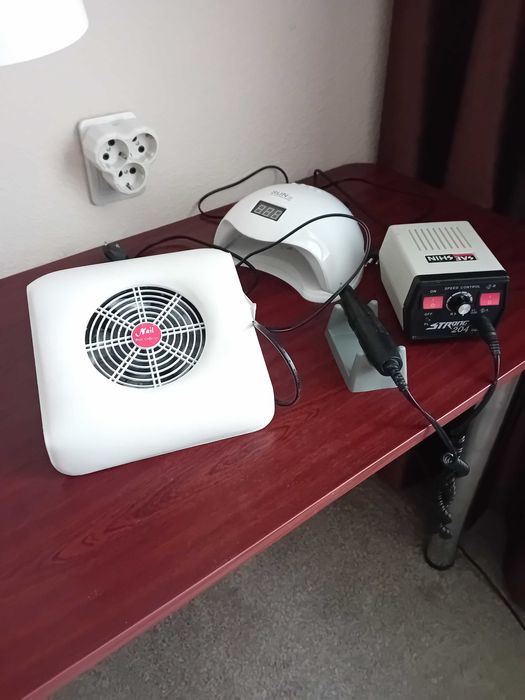 Продам стол для маникюра