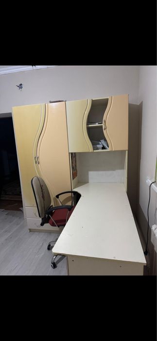 Продается гарнитур