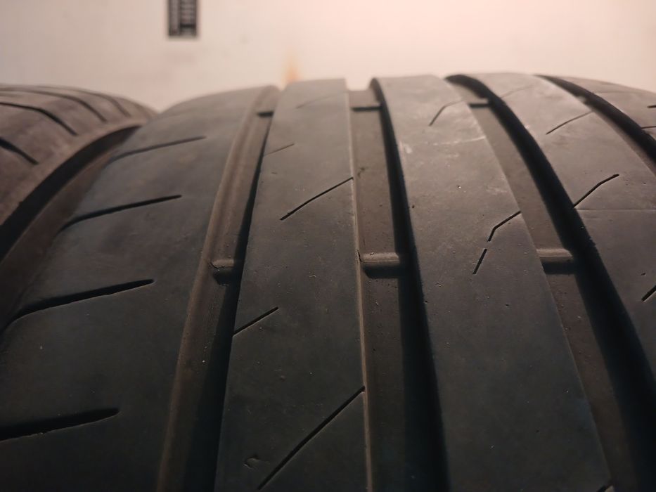 Продам шины 235×45×18