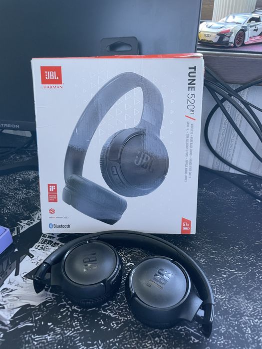 Продаются беспроводные наушники JBL 520BT