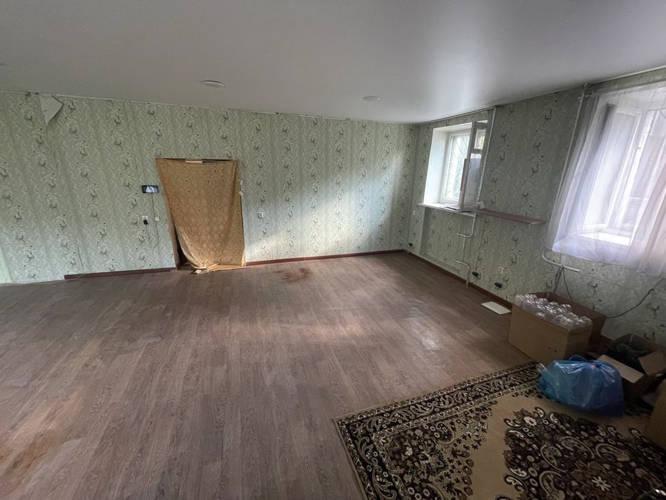 Сдам часть коммерческого помещения