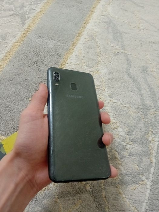 Samsung a20 продам