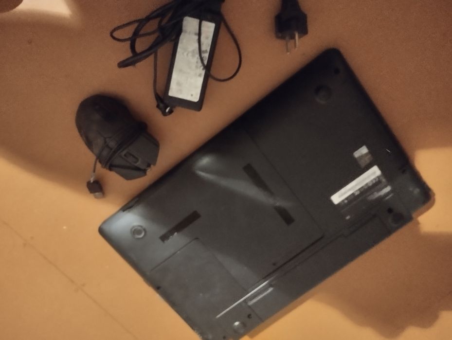 Продам ноутбук samsung core i5