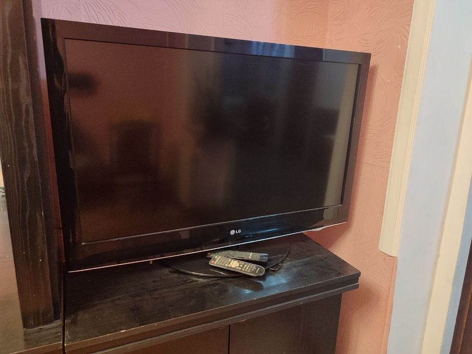 Продаётся Телевизор LG