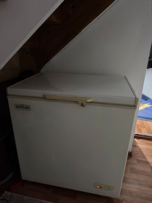 Продам Морозильник