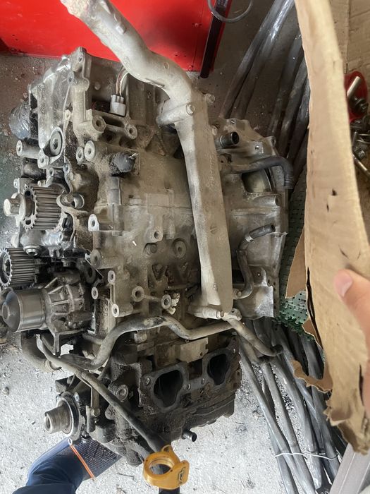 Двигатель EJ25 без навеса