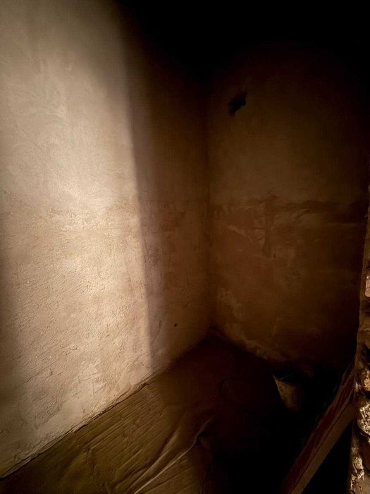 Арзон нархда 3 хонали коробка квартира сотилади Шарк кольцо