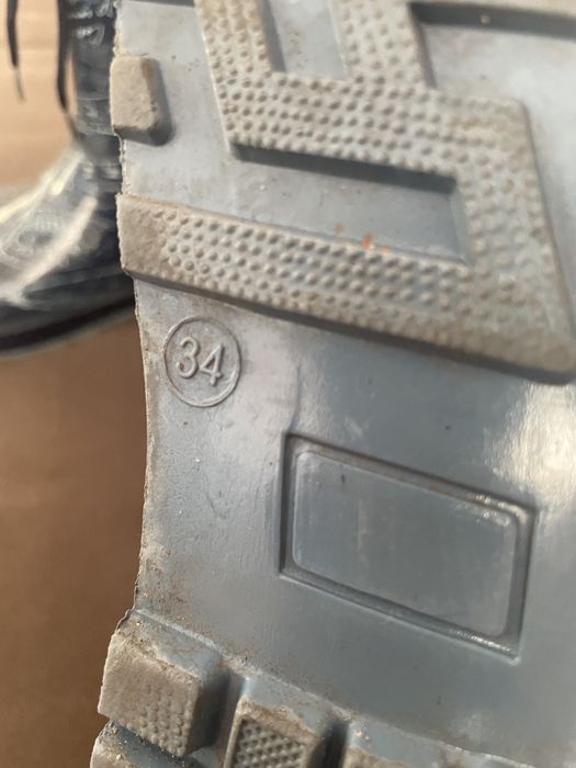 Оезиновые сапоги