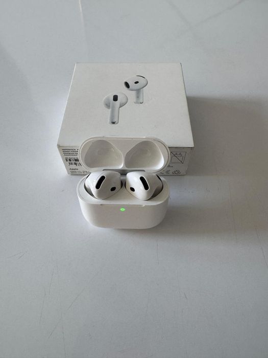 AirPods 4 Active Noise