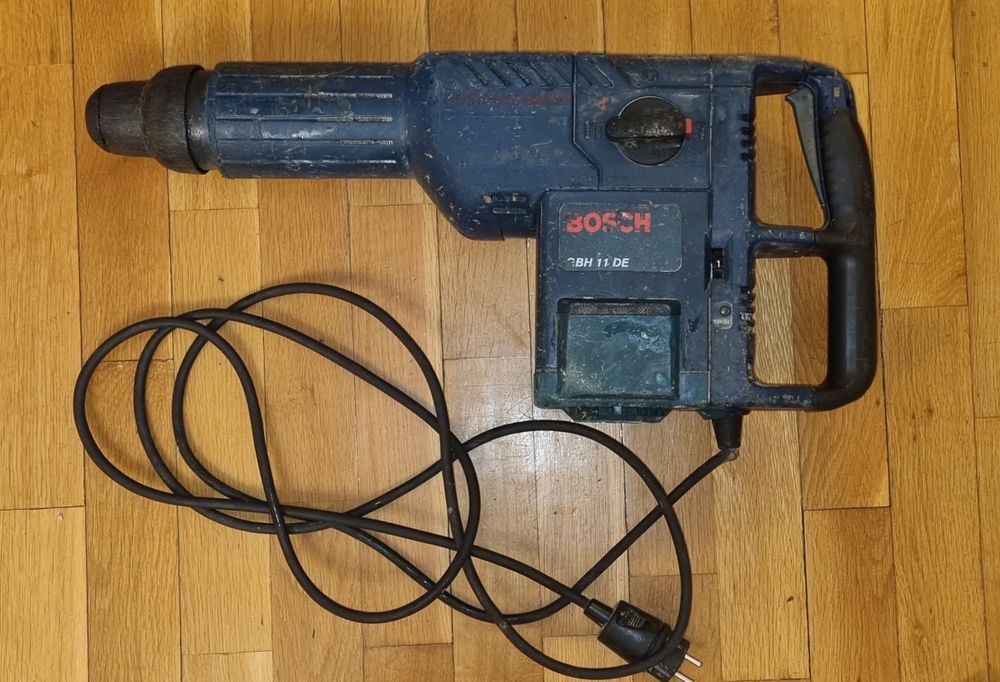 Продавам къртач bosch 11