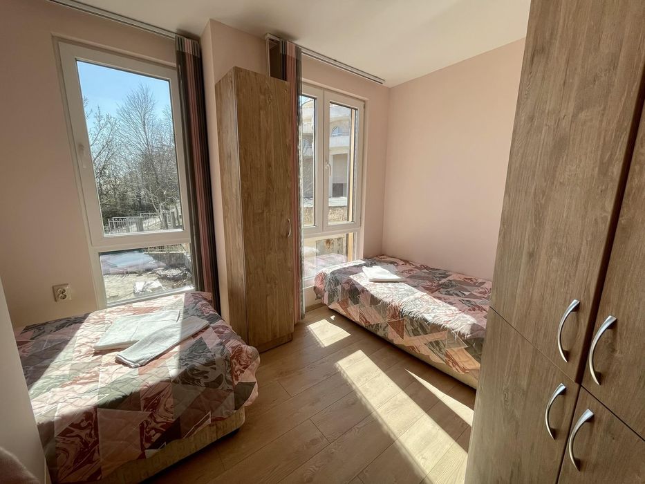 Двуетажна къща, под наем, м-т Ален мак