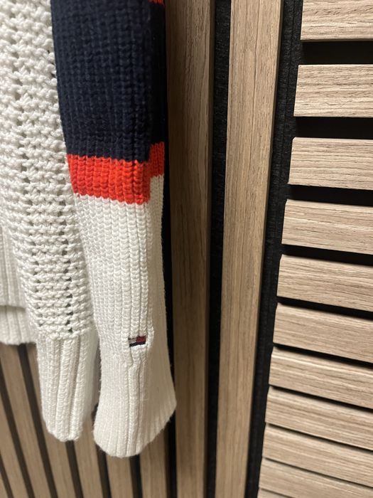 Tommy Hilfiger :  Varlene Loose Fit Sweater - Oversized размер S-М