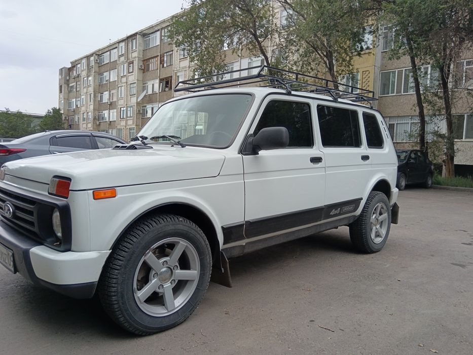 Ваз 21214  в одних руках