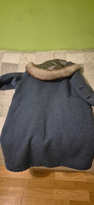 Продавам дамско палто MASSIMO DUTTI