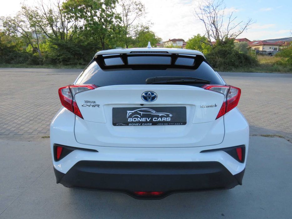 Toyota C-HR Hybrid Keyless сервизна история